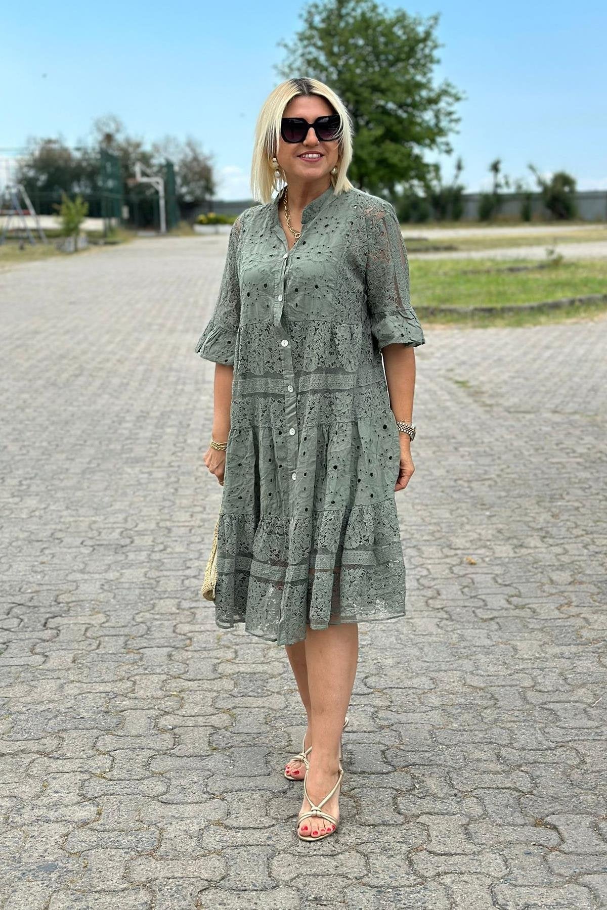 Mirelle – Tijdloze jurk met verfijnde details